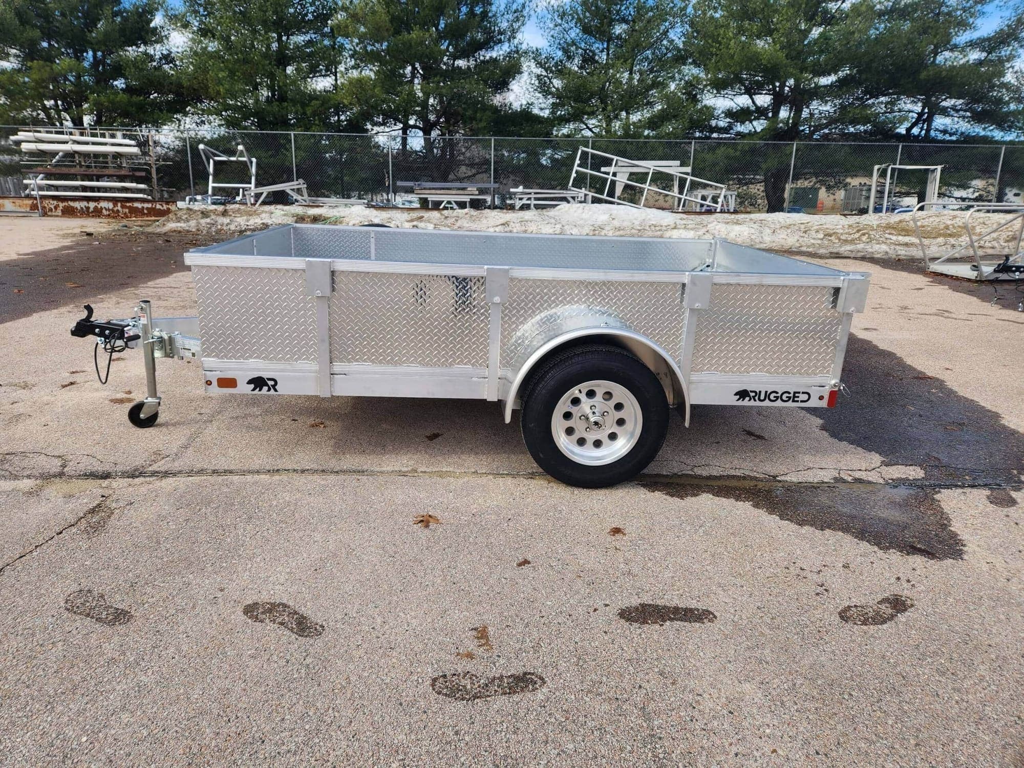 Real single-axle Rugged utility trailer in use