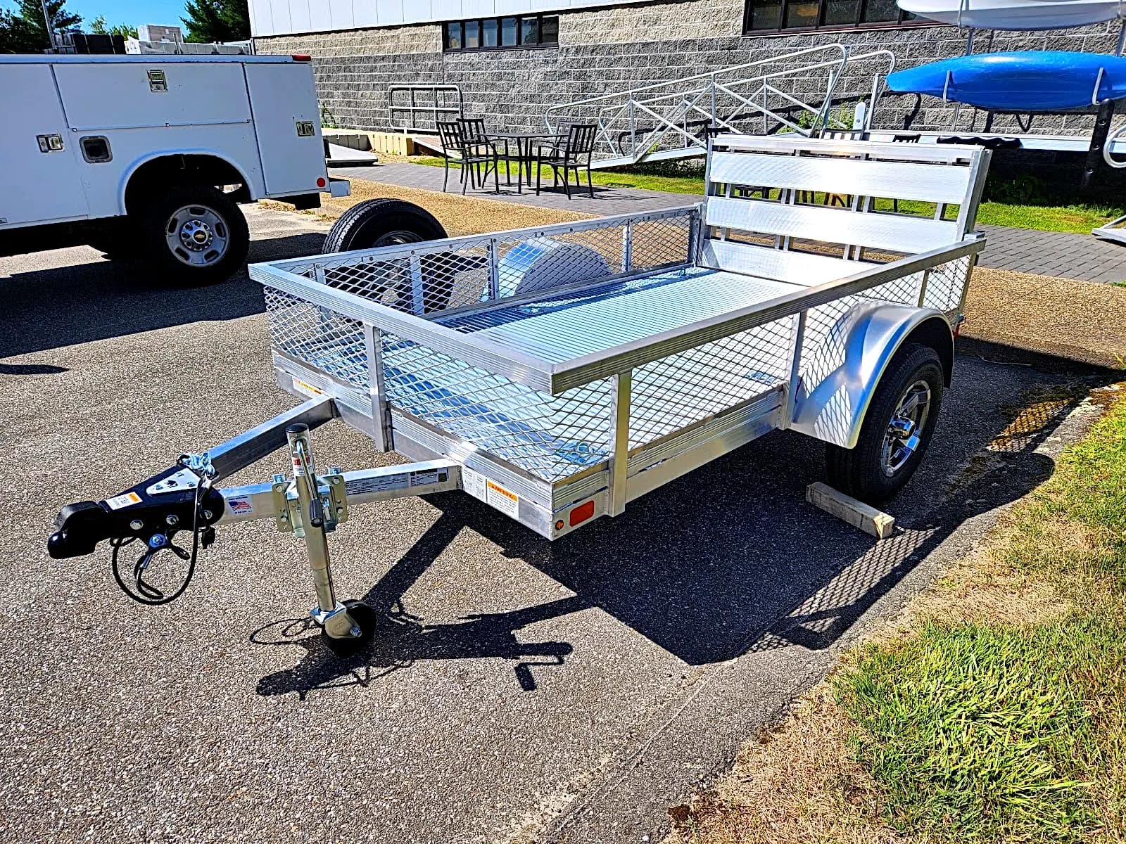 Real Rugged build: 5' x 8' — Perimeter rail, Bi-fold ramp