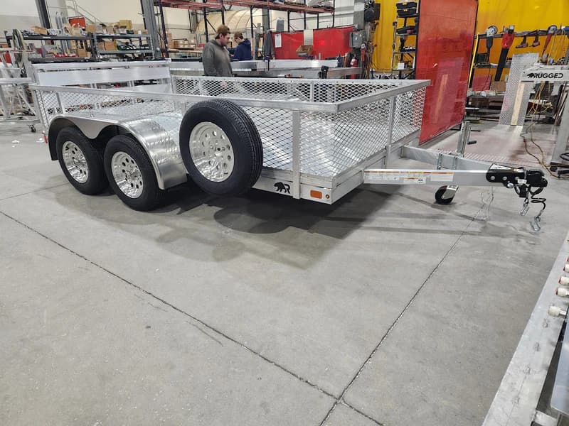 Real Rugged build: 6.5' x 12' Tandem — Mesh sides, Bi-fold ramp