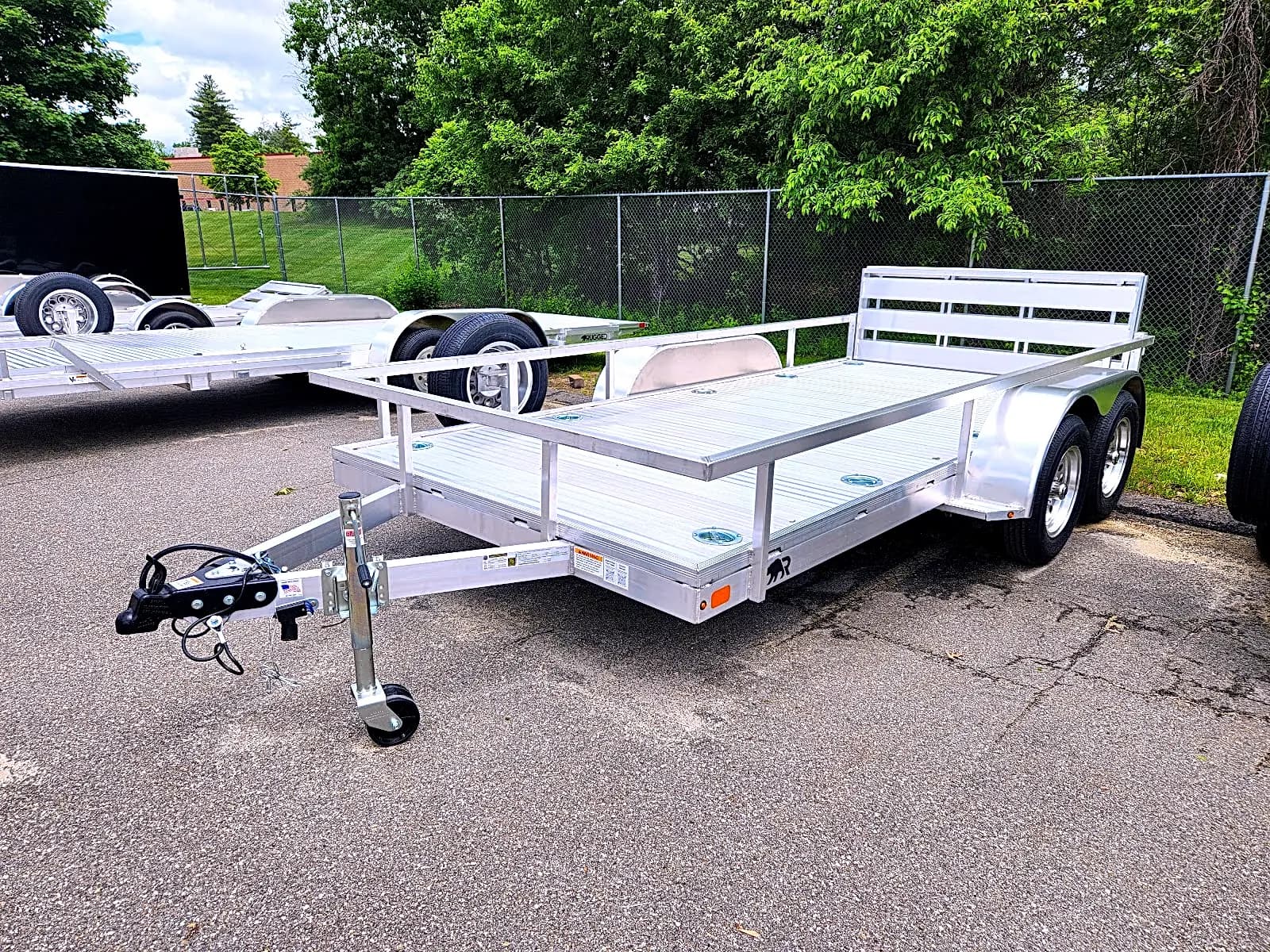 Real Rugged build: 6.5' x 14' Tandem — Perimeter rail, Bi-fold ramp