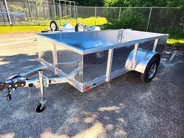 Real Rugged build: 5' x 10' — Tread plate sides, Bi-fold ramp
