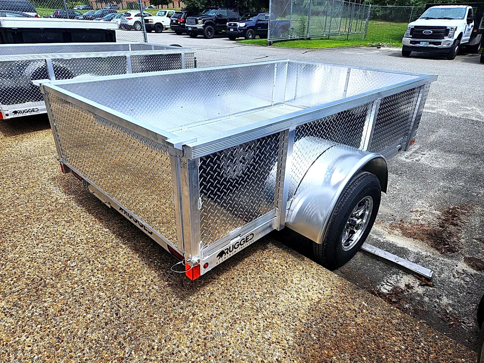 Real Rugged build: 5' x 8' — Perimeter rail, Tailgate