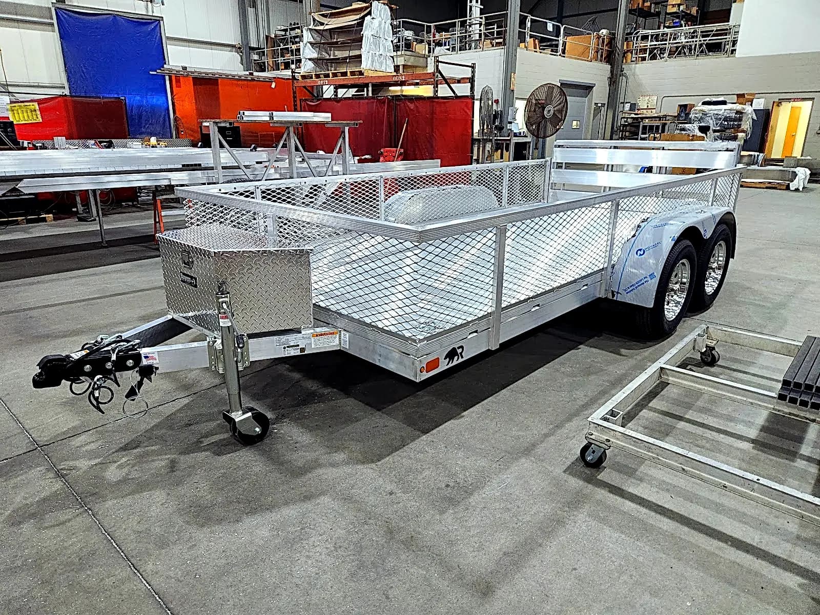 Real Rugged build: 6.5' x 14' Tandem — Perimeter rail, Bi-fold ramp