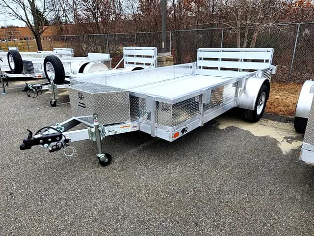 Real Rugged build: 6.5' x 12' — Tread plate sides, Bi-fold ramp