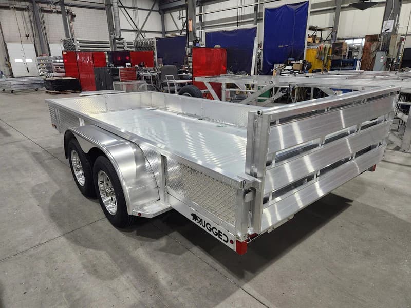 Real Rugged build: 6.5' x 14' Tandem — Perimeter rail, Bi-fold ramp