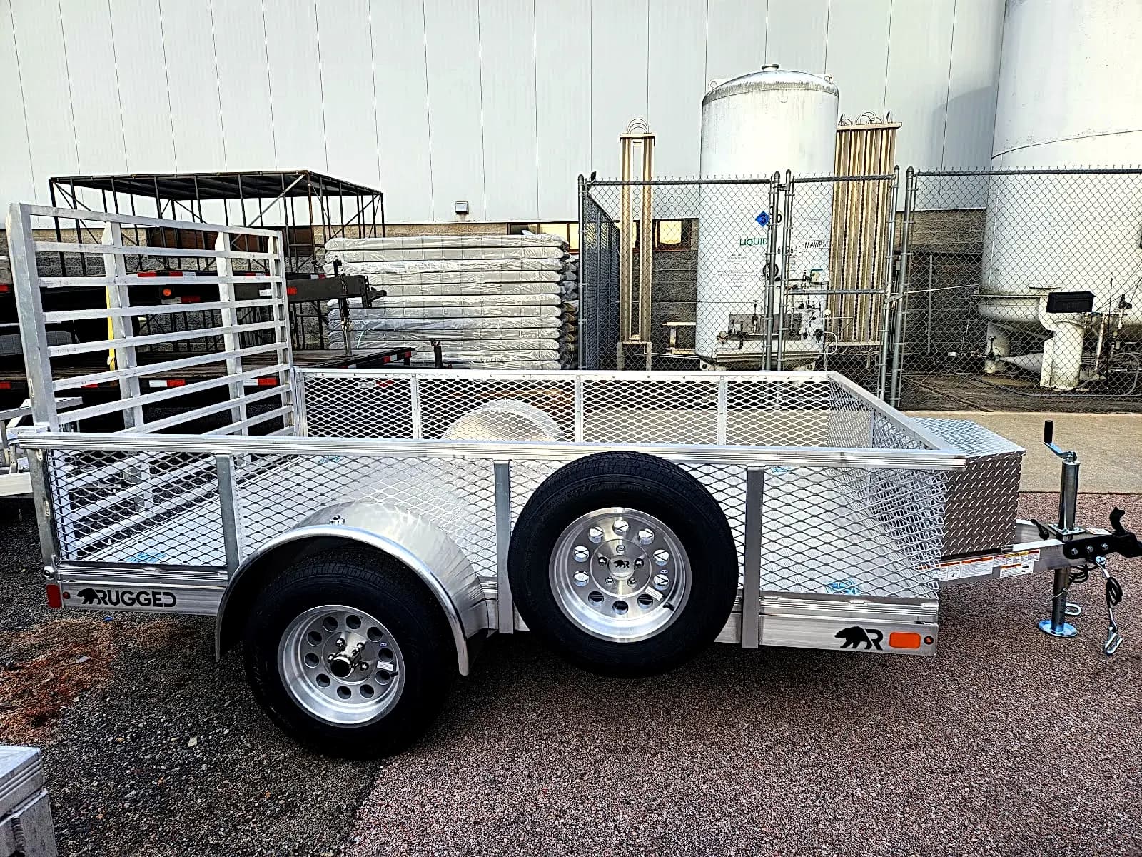 Real Rugged build: 6' x 10' — Mesh sides, Air flow ramp