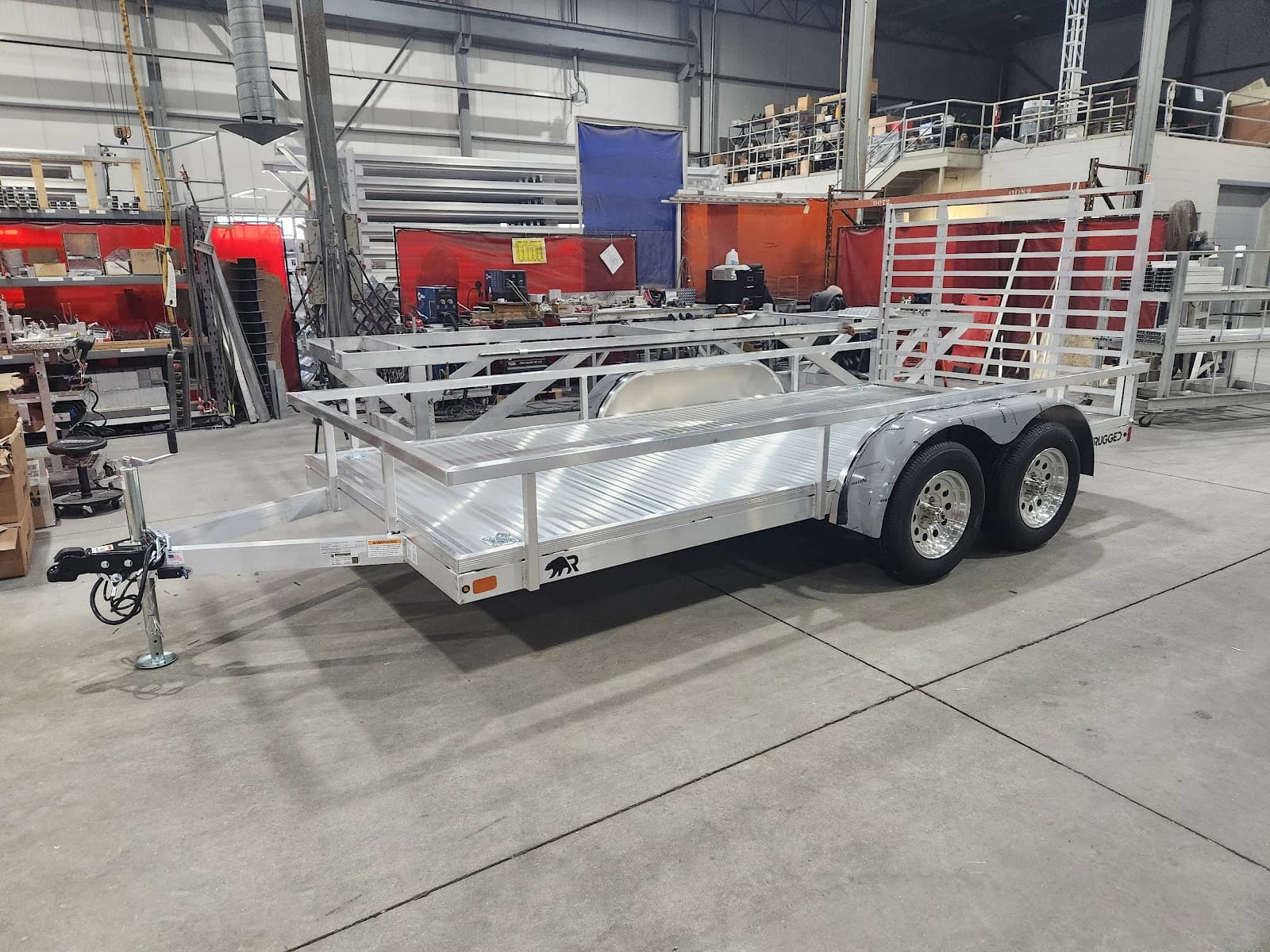 Real Rugged build: 6.5' x 14' Tandem — Perimeter rail, Air flow ramp