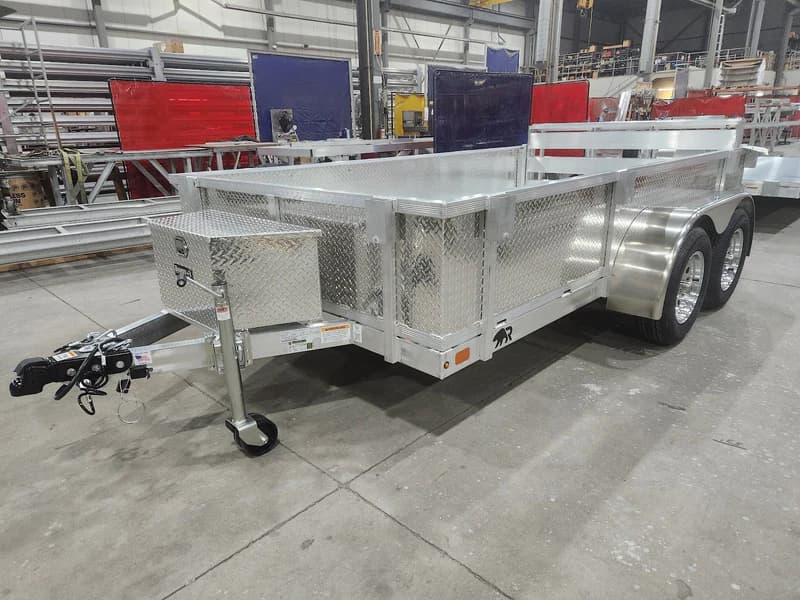 Real Rugged build: 6.5' x 12' Tandem — Tread plate sides, Bi-fold ramp