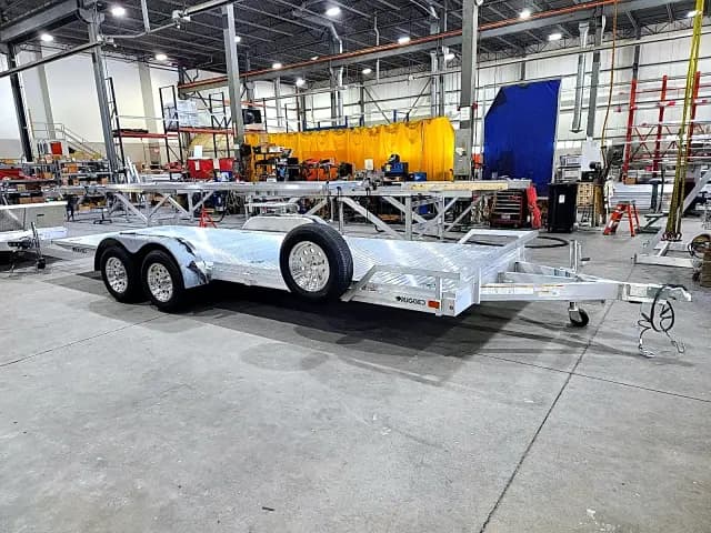 Real Rugged build: 6.5' x 20' Tandem — Front rail only