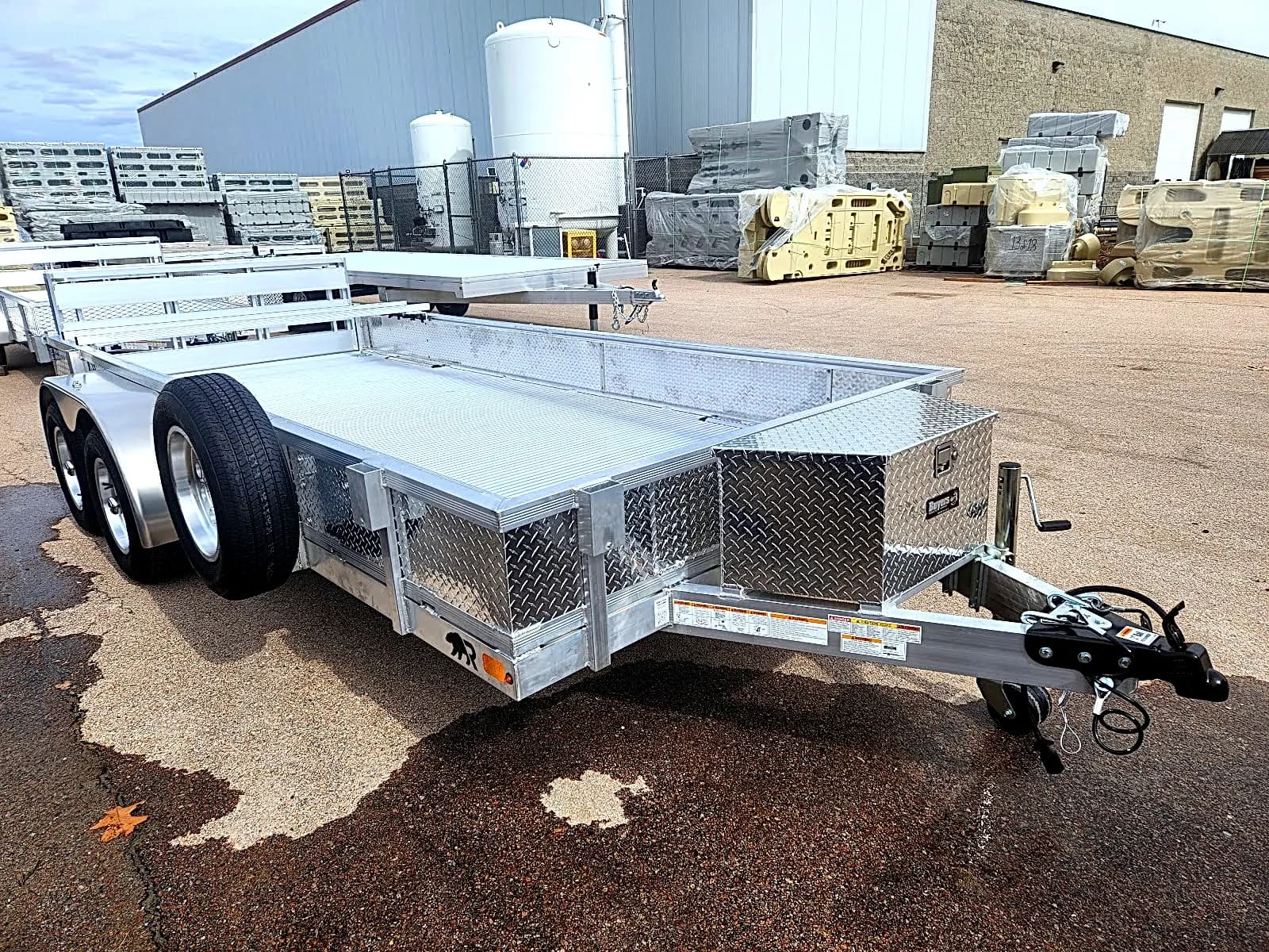 Real Rugged build: 6.5' x 16' Tandem — Tread plate sides, Bi-fold ramp