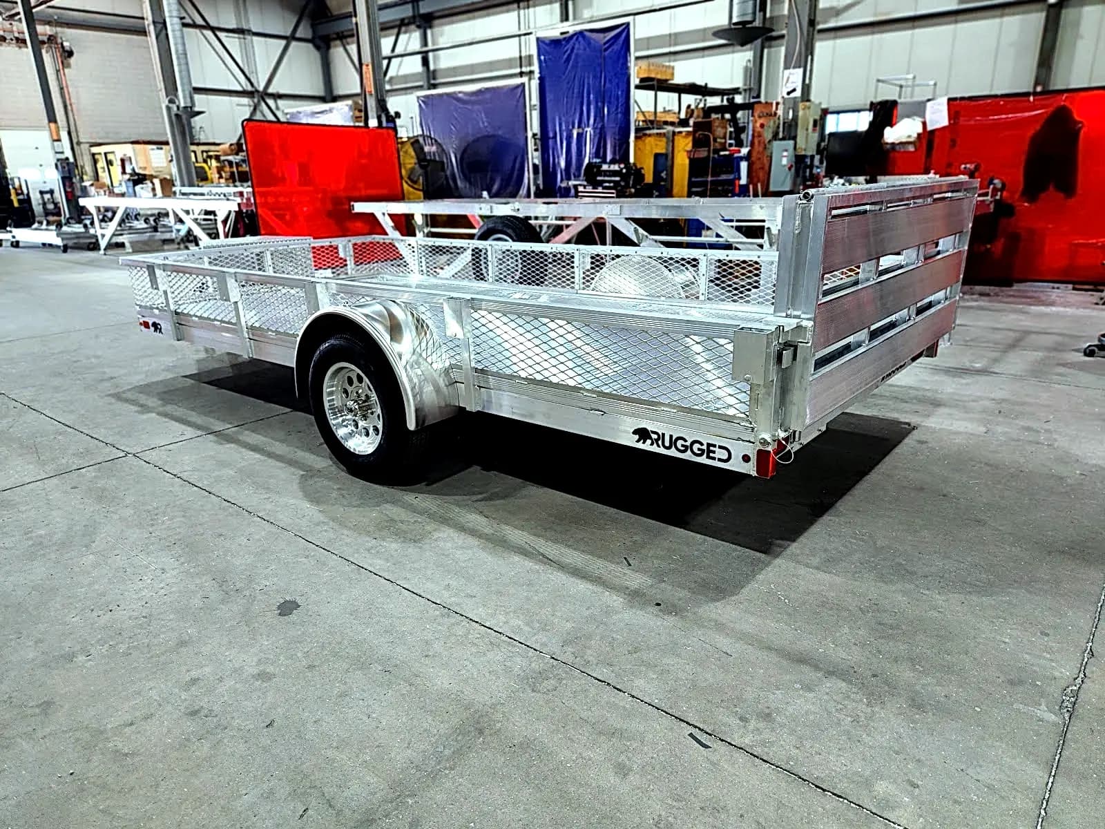 Real Rugged build: 6.5' x 14' — Perimeter rail, Bi-fold ramp
