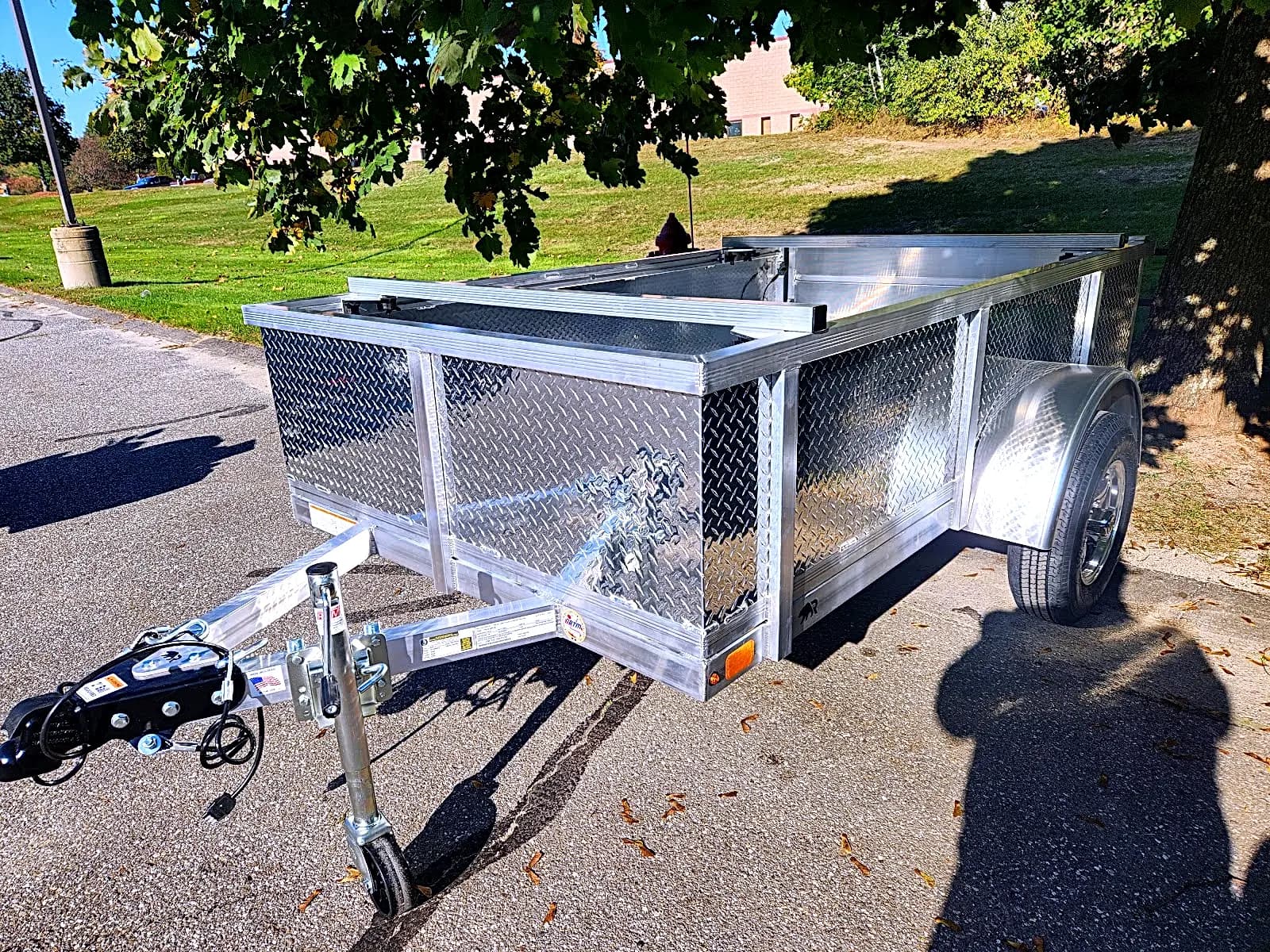 Real Rugged build: 5' x 8' — Perimeter rail, Tailgate