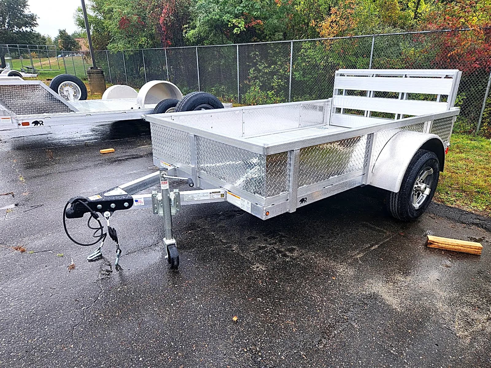 Real Rugged build: 5' x 8' — Tread plate sides, Bi-fold ramp