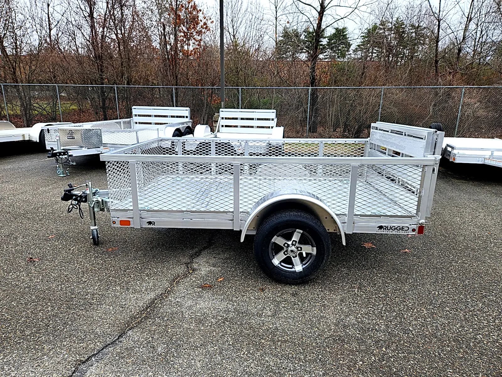Real Rugged build: 5' x 8' — Perimeter rail, Bi-fold ramp