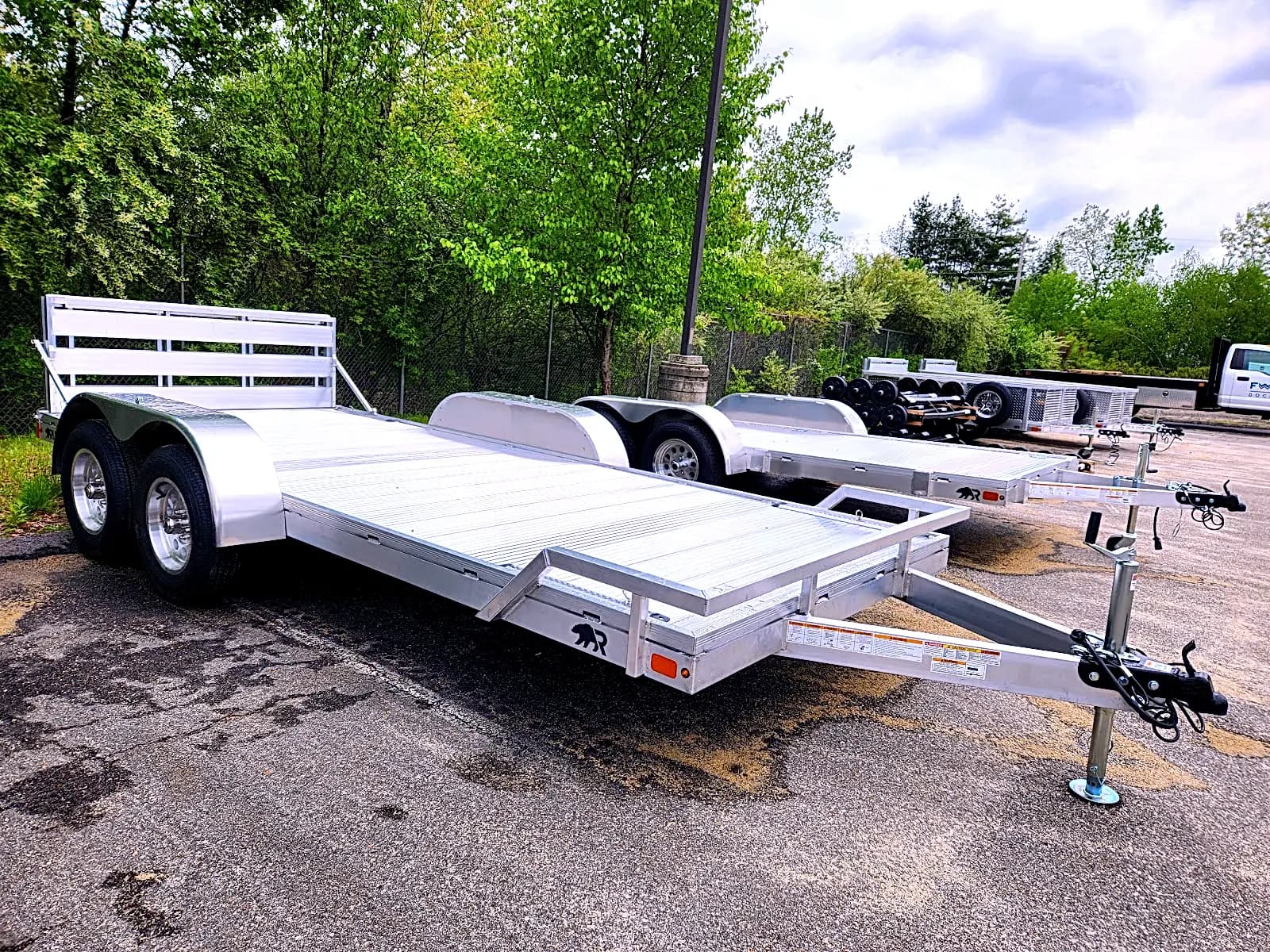 Real Rugged build: 6.5' x 16' Tandem — Front rail only, Bi-fold ramp