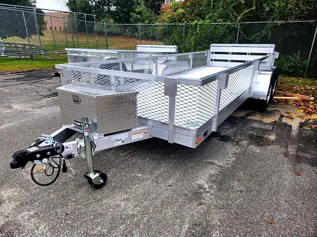 Real Rugged build: 6.5' x 18' Tandem — Mesh sides, Bi-fold ramp