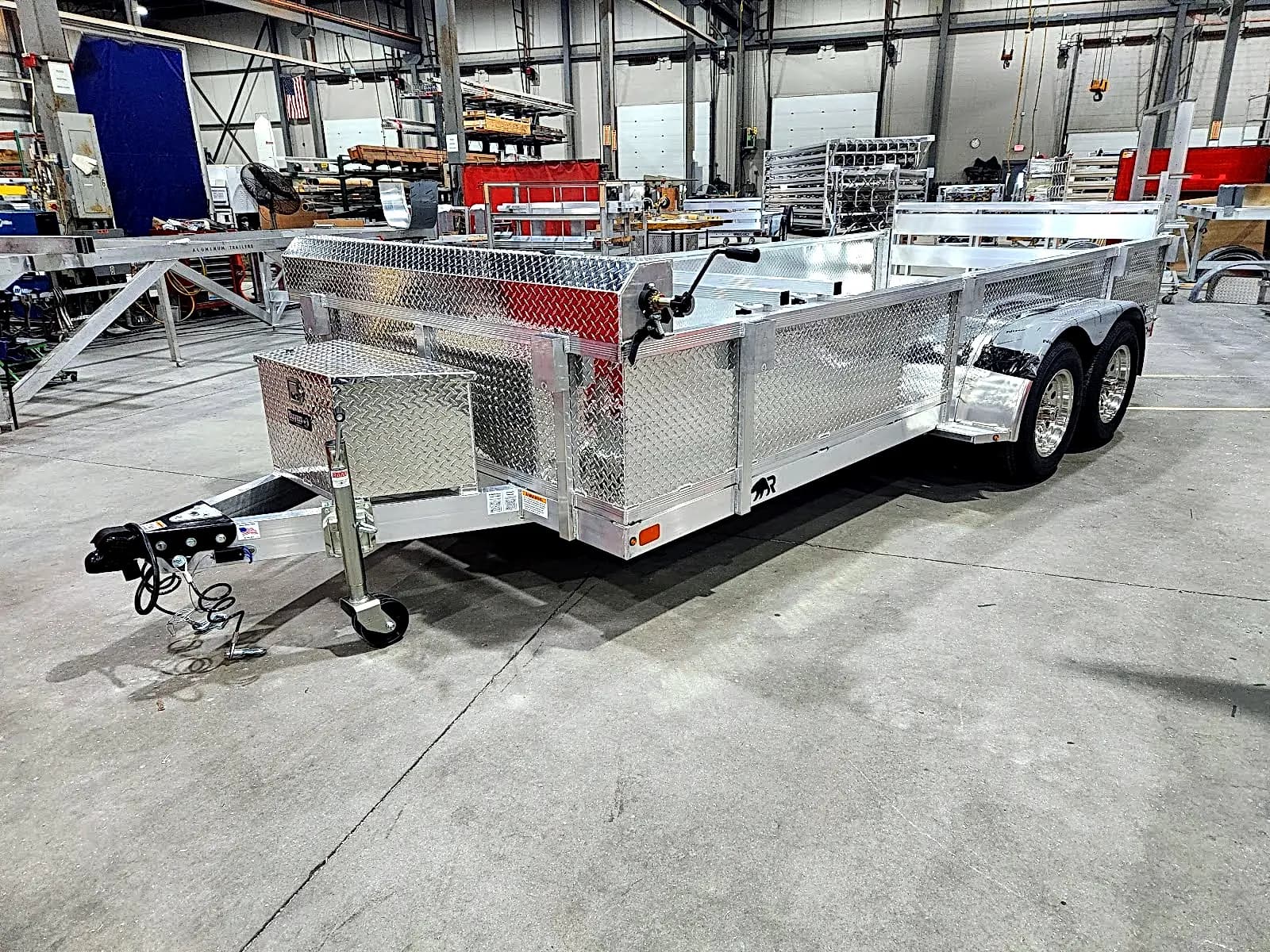 Real Rugged build: 6.5' x 16' Tandem — Perimeter rail, Bi-fold ramp