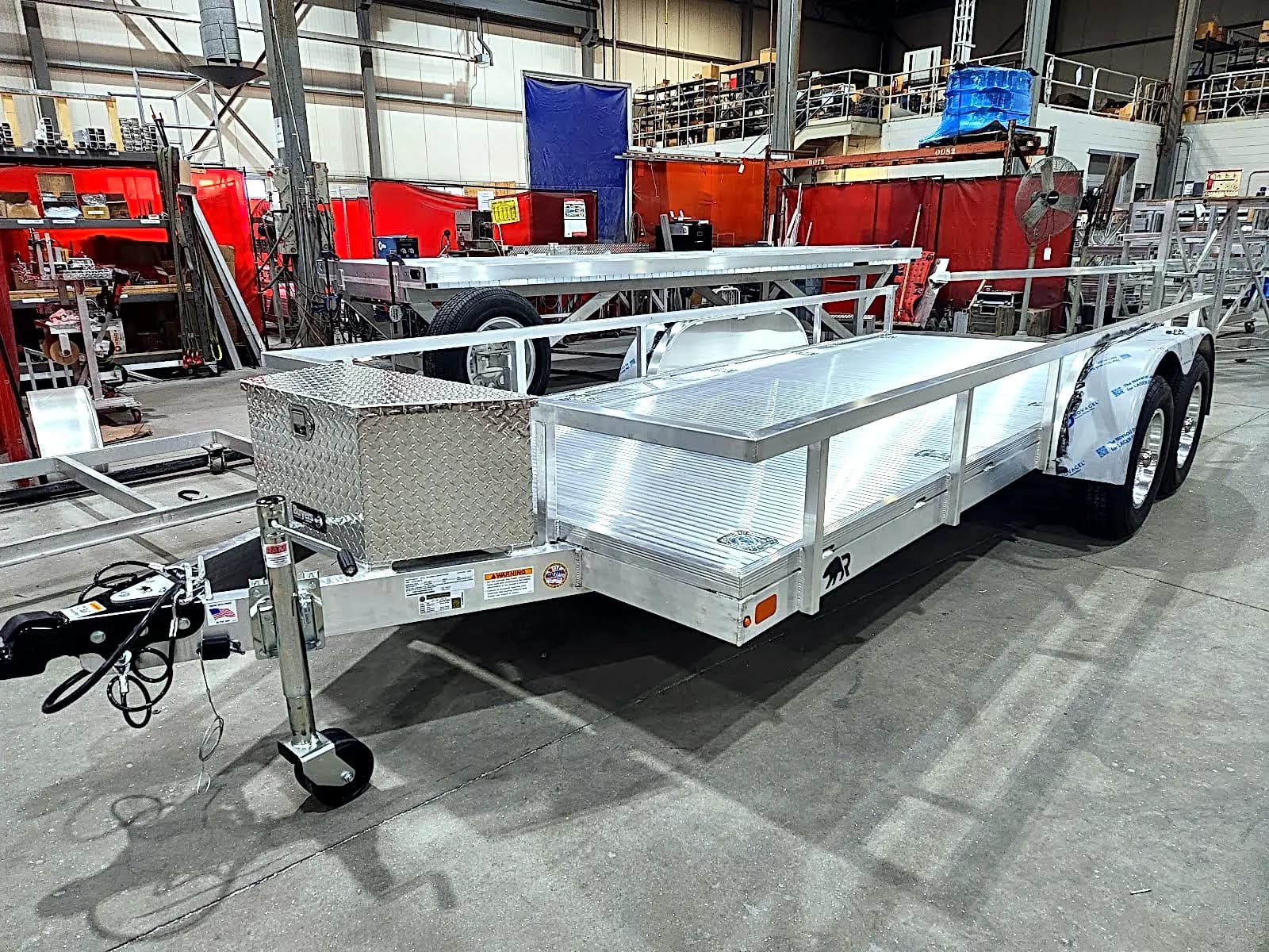 Real Rugged build: 6.5' x 16' Tandem — Perimeter rail, Bi-fold ramp