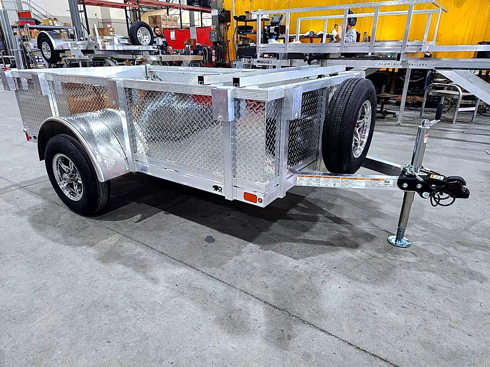 Real Rugged build: 5' x 8' — Perimeter rail, Tailgate