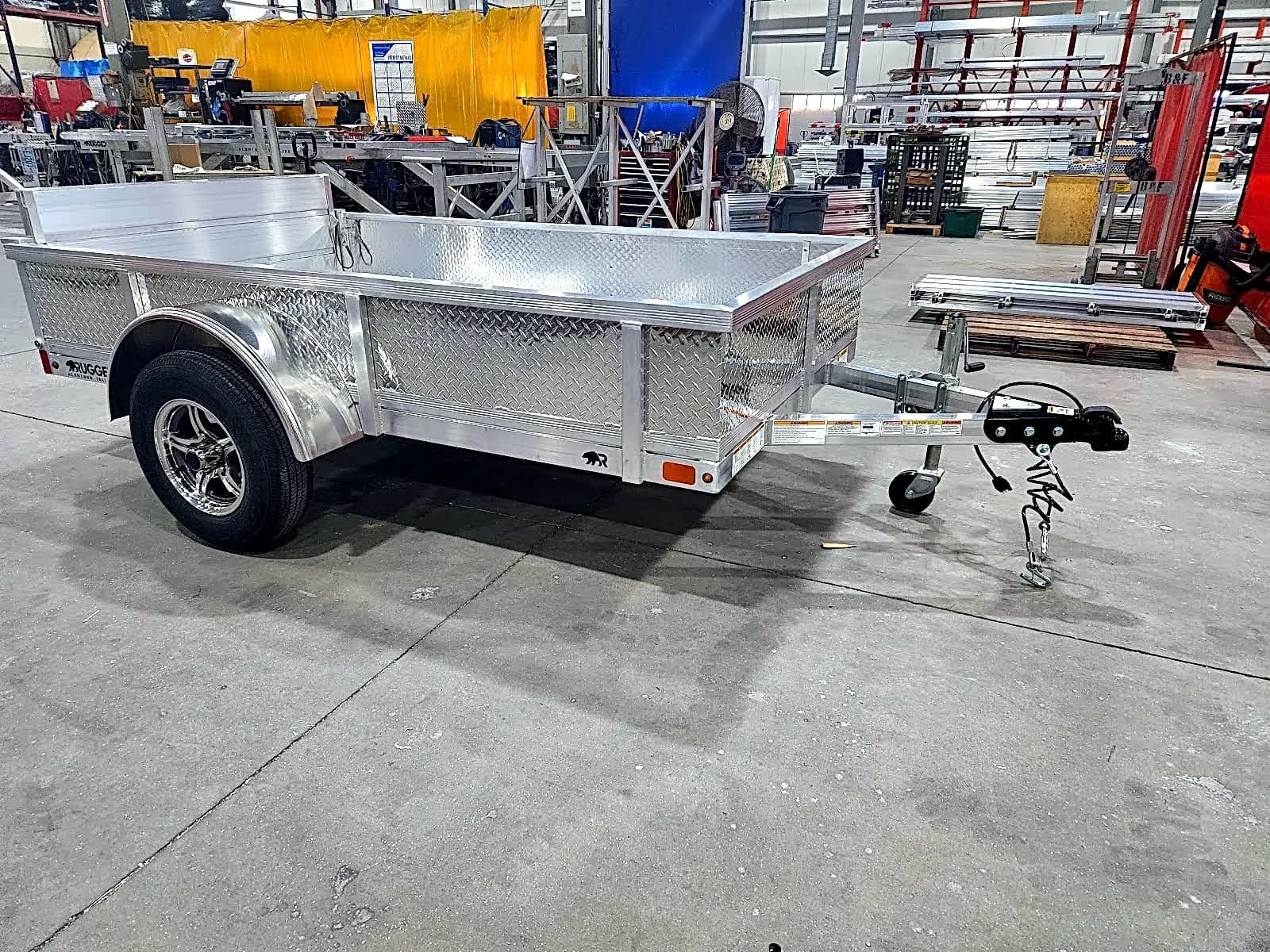 Real Rugged build: 5' x 8' — Tread plate sides, Tailgate