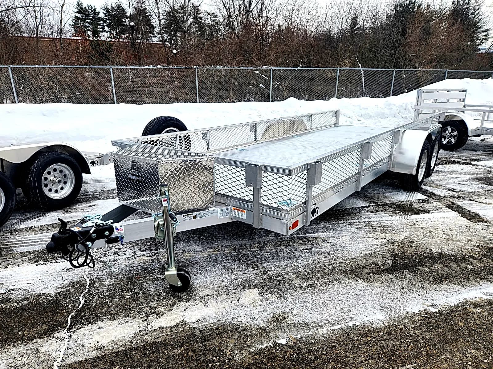 Real Rugged build: 6.5' x 18' Tandem — Perimeter rail, StowAway ramps