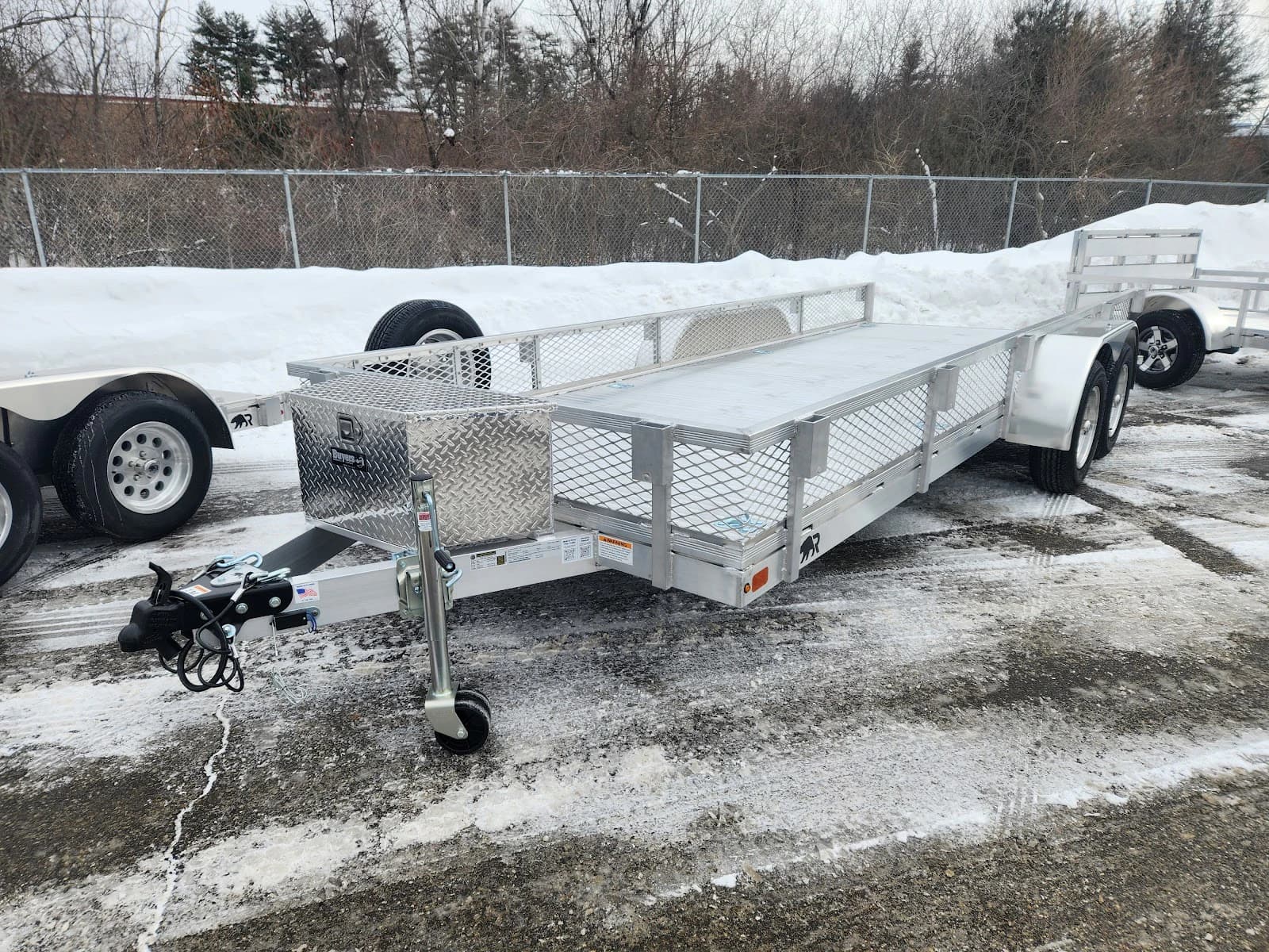 Real Rugged build: 6.5' x 18' Tandem — Perimeter rail, StowAway ramps