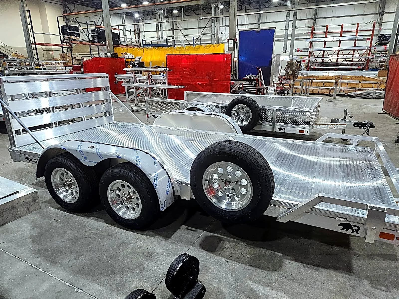 Real Rugged build: 6.5' x 14' Tandem — Front rail only, Bi-fold ramp