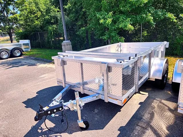 Real Rugged build: 5' x 10' — Tread plate sides, Tailgate