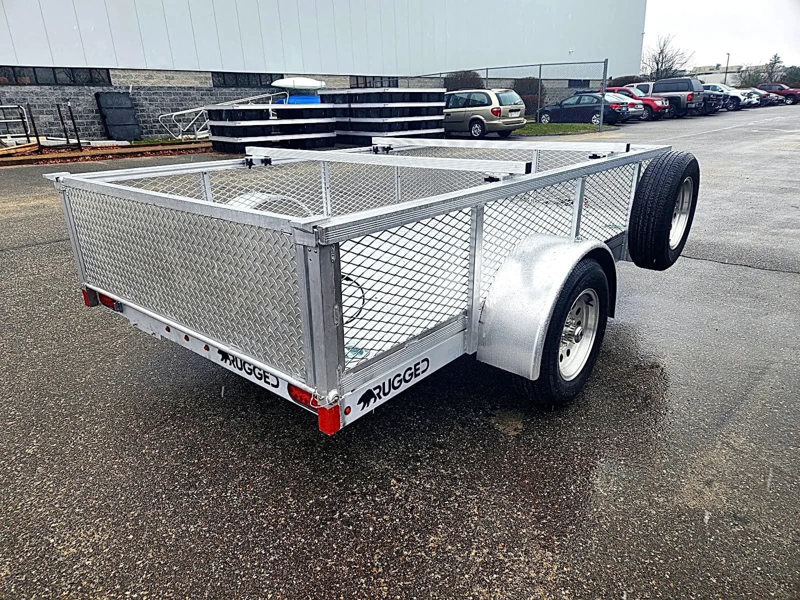 Real Rugged build: 6' x 10' — Perimeter rail, Tailgate
