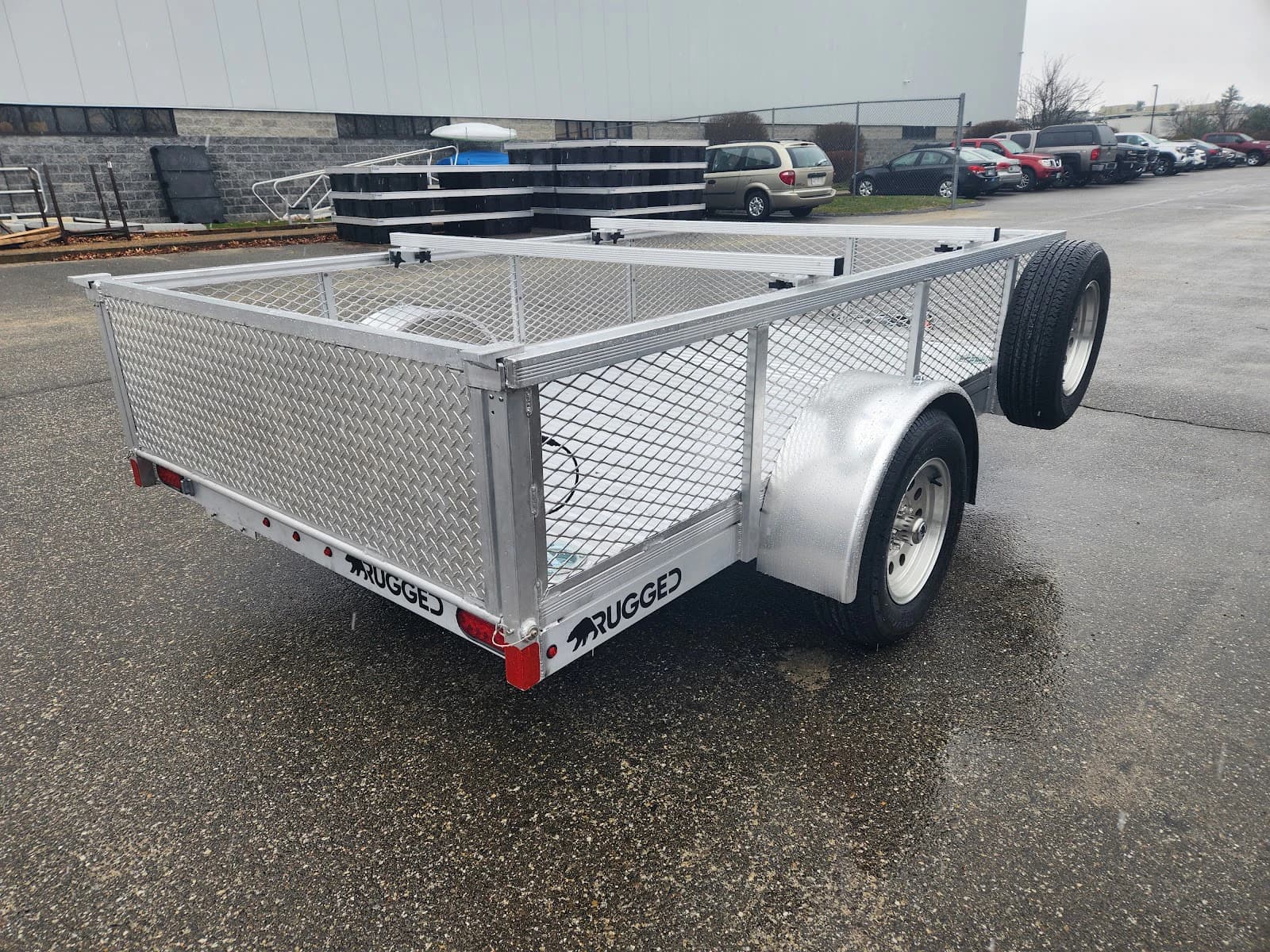 Real Rugged build: 6' x 10' — Perimeter rail, Tailgate