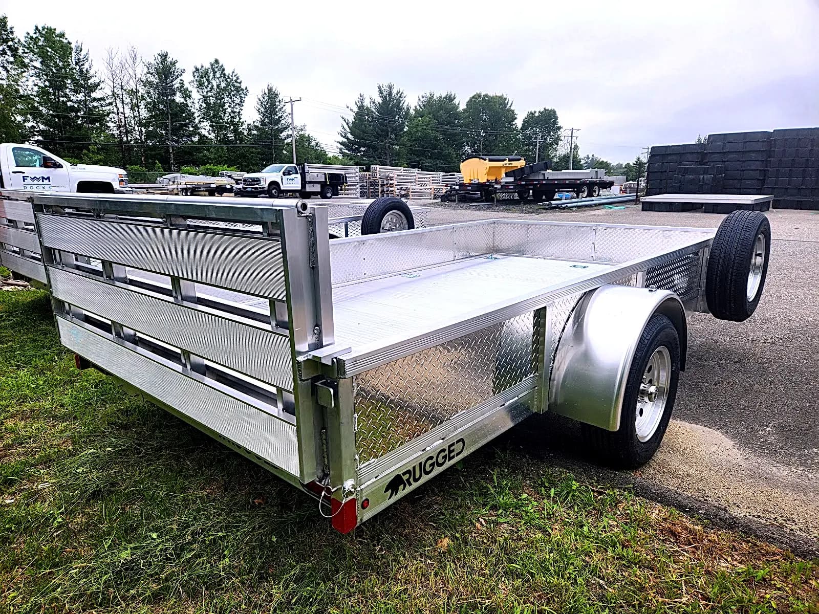 Real Rugged build: 6.5' x 12' — Tread plate sides, Bi-fold ramp