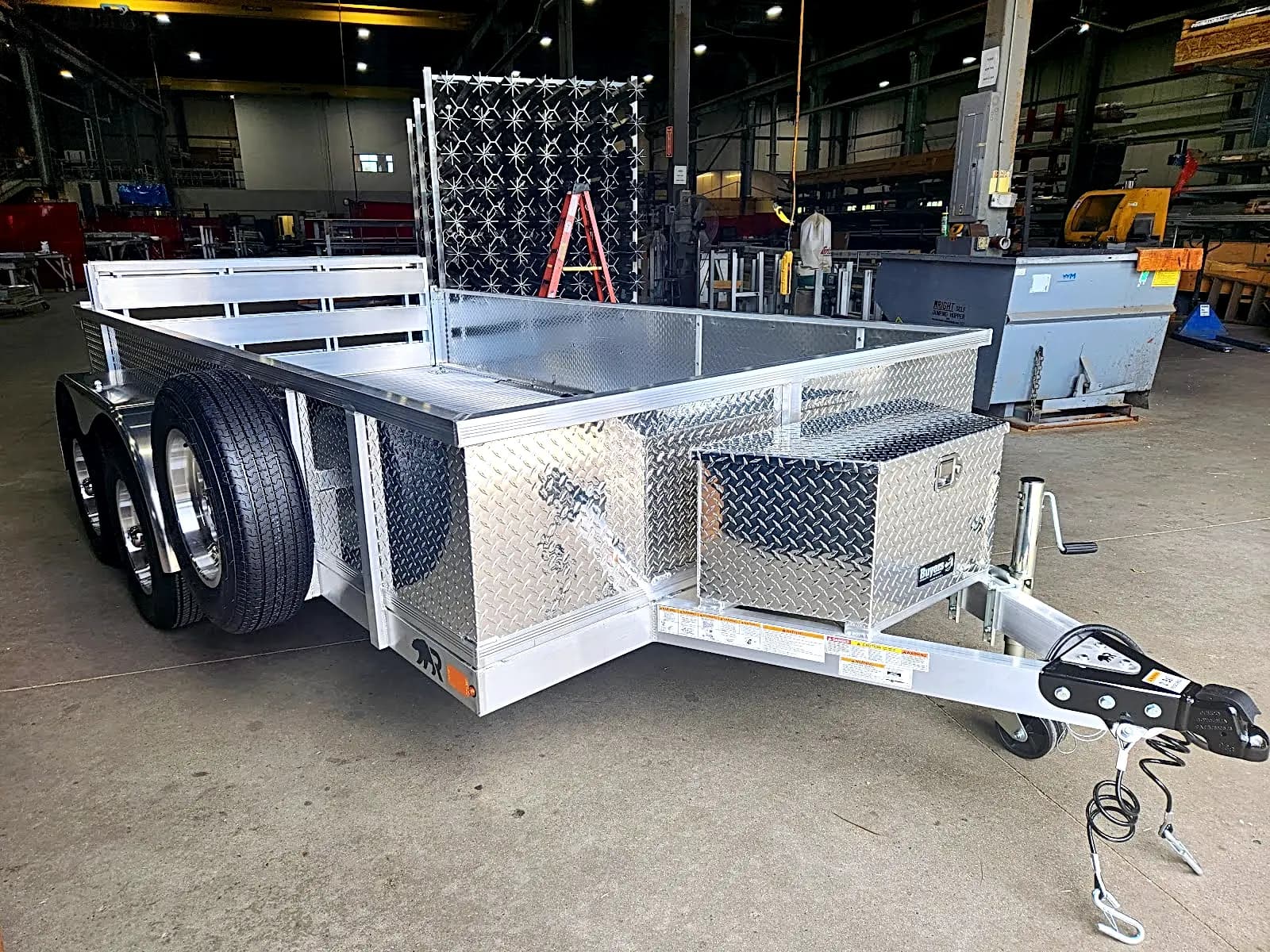 Real Rugged build: 6.5' x 12' Tandem — Tread plate sides, Bi-fold ramp