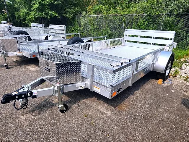 Real Rugged build: 6.5' x 12' — Perimeter rail, Bi-fold ramp