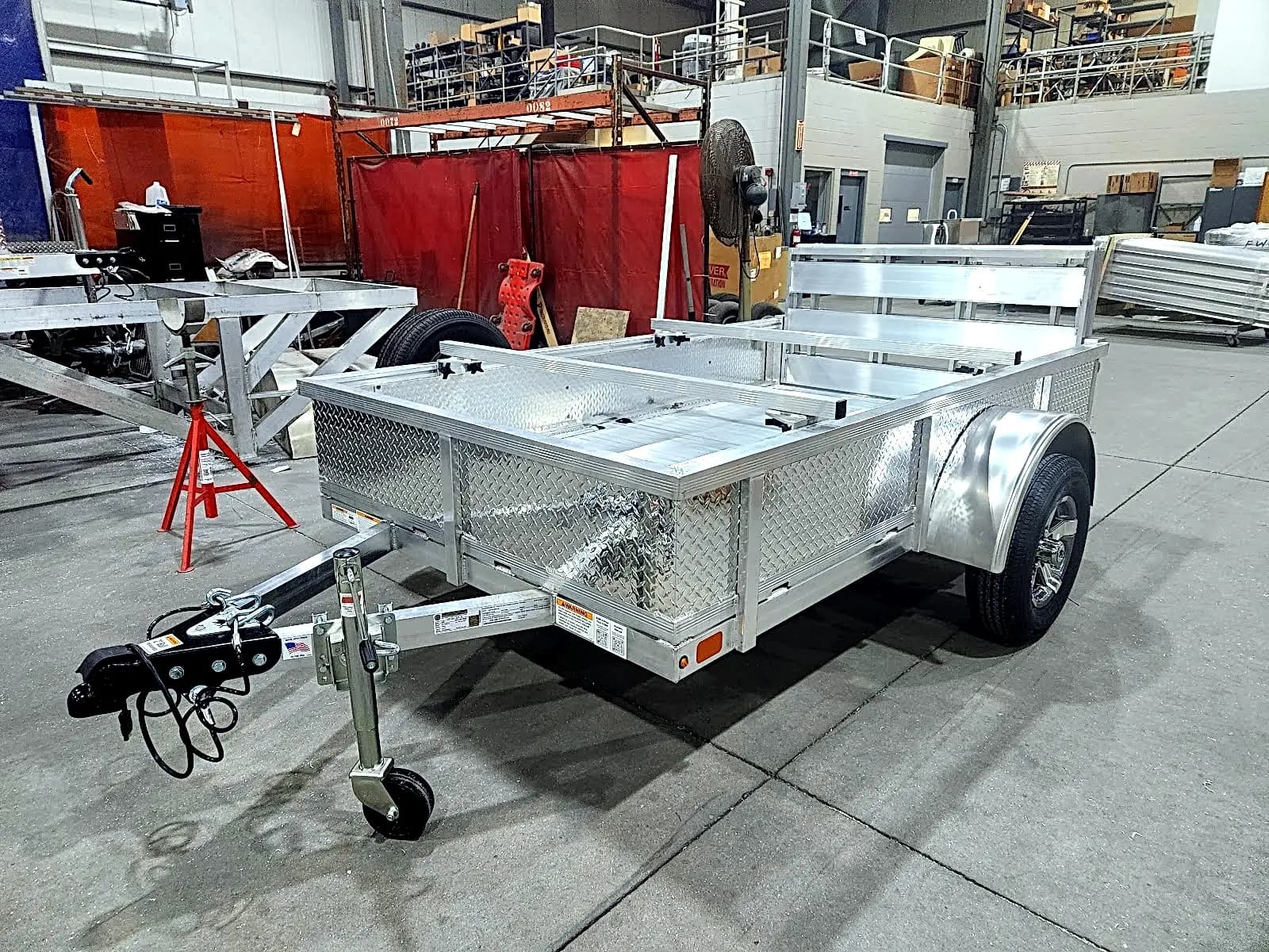 Real Rugged build: 5' x 8' — Perimeter rail, Bi-fold ramp