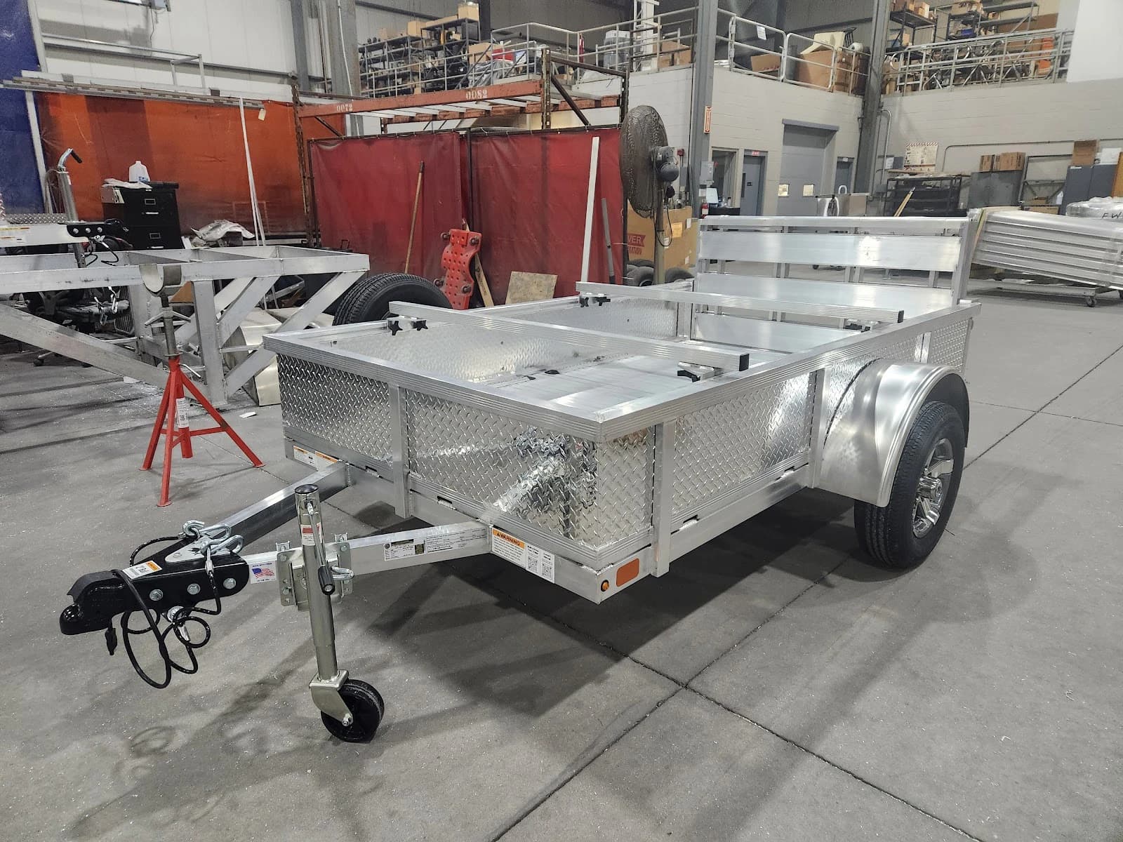 Real Rugged build: 5' x 8' — Perimeter rail, Bi-fold ramp