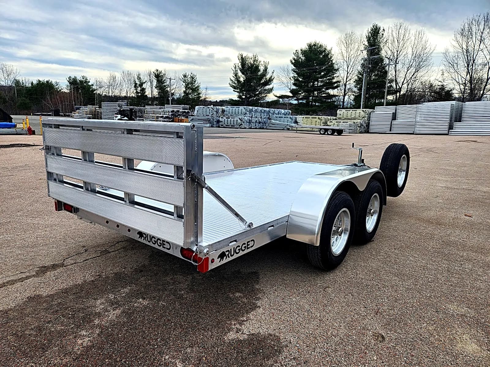 Real Rugged build: 6.5' x 14' Tandem — Bi-fold ramp