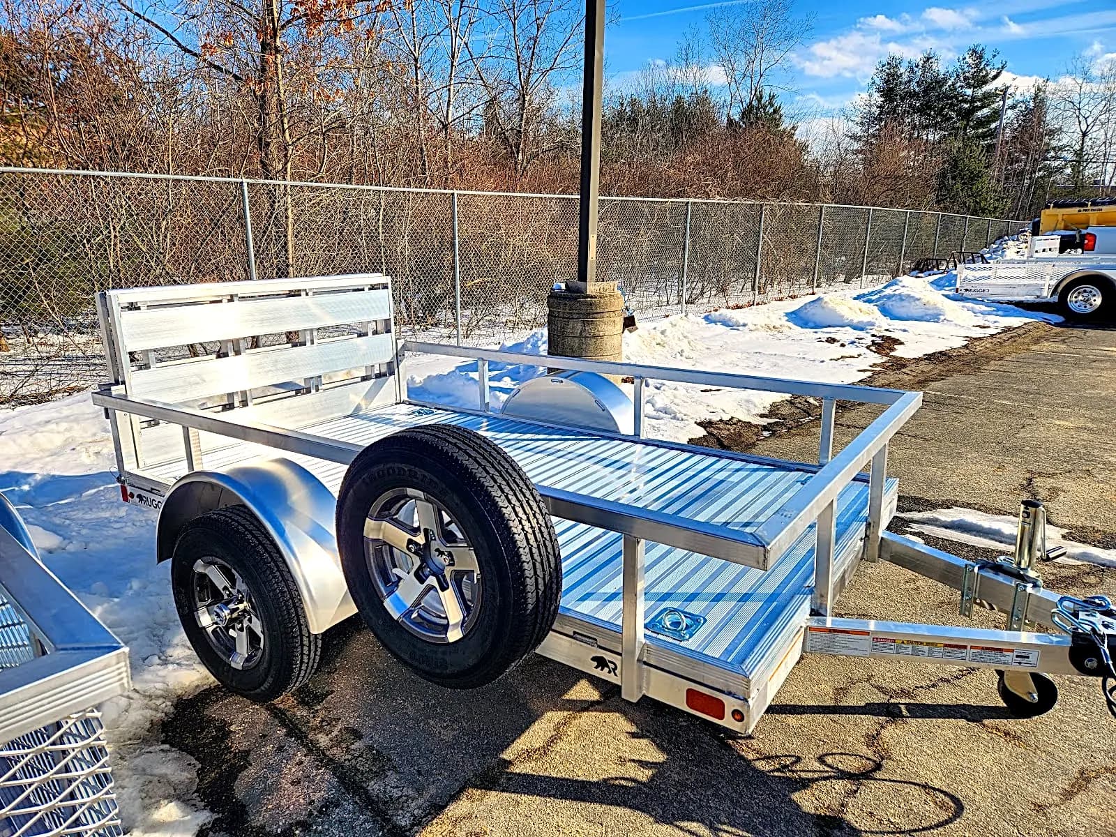 Real Rugged build: 5' x 8' — Perimeter rail, Bi-fold ramp