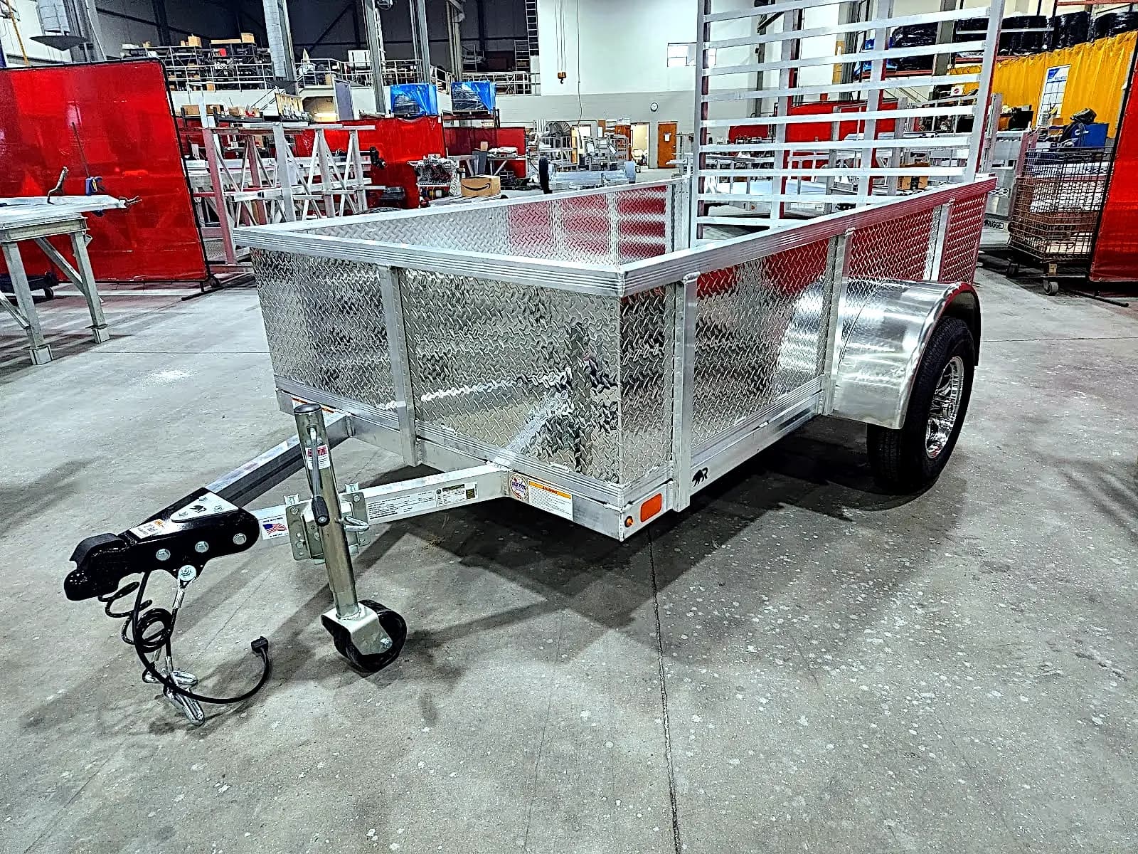 Real Rugged build: 5' x 8' — Tread plate sides, Air flow ramp