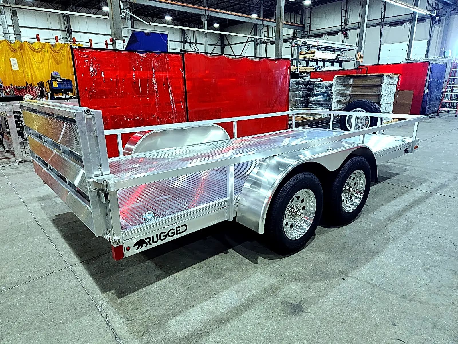 Real Rugged build: 6.5' x 14' Tandem — Perimeter rail, Bi-fold ramp