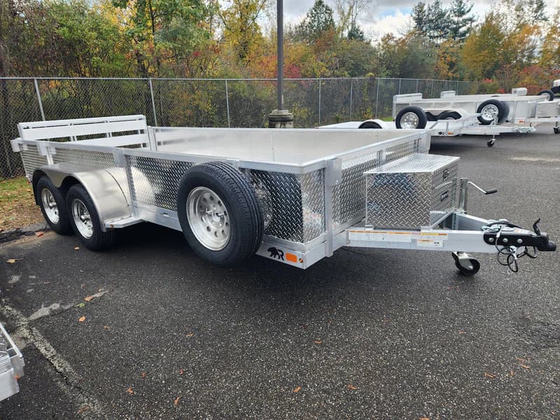 Real Rugged build: 6.5' x 16' Tandem — Tread plate sides, Bi-fold ramp