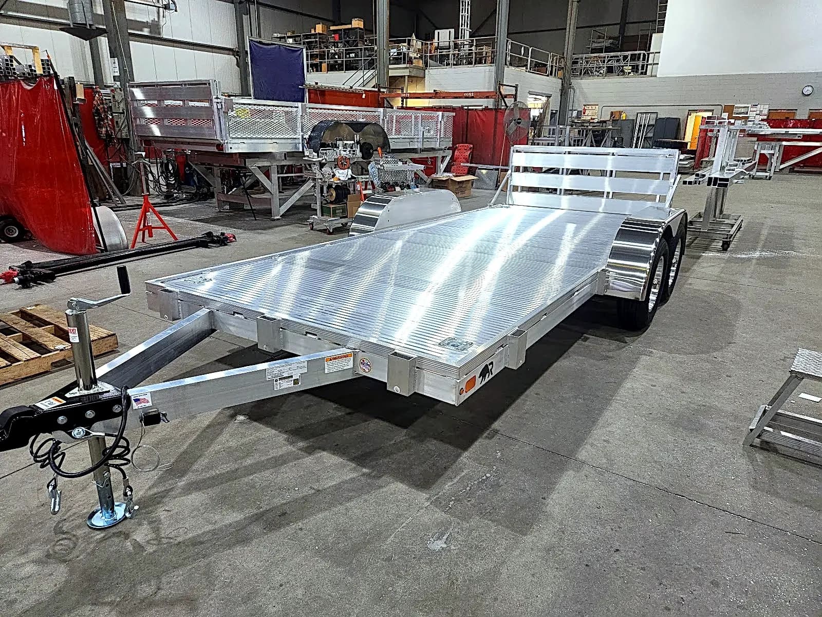 Real Rugged build: 6.5' x 16' Tandem — Bi-fold ramp