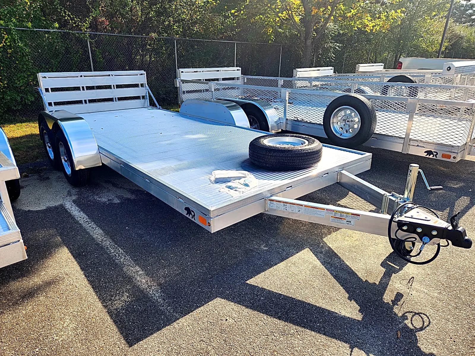 Real Rugged build: 6.5' x 16' Tandem — Bi-fold ramp