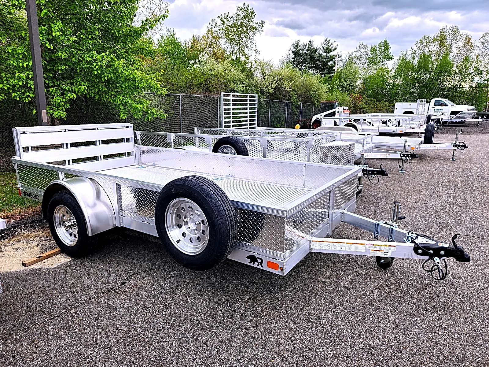 Real Rugged build: 6' x 12' — Tread plate sides, Bi-fold ramp