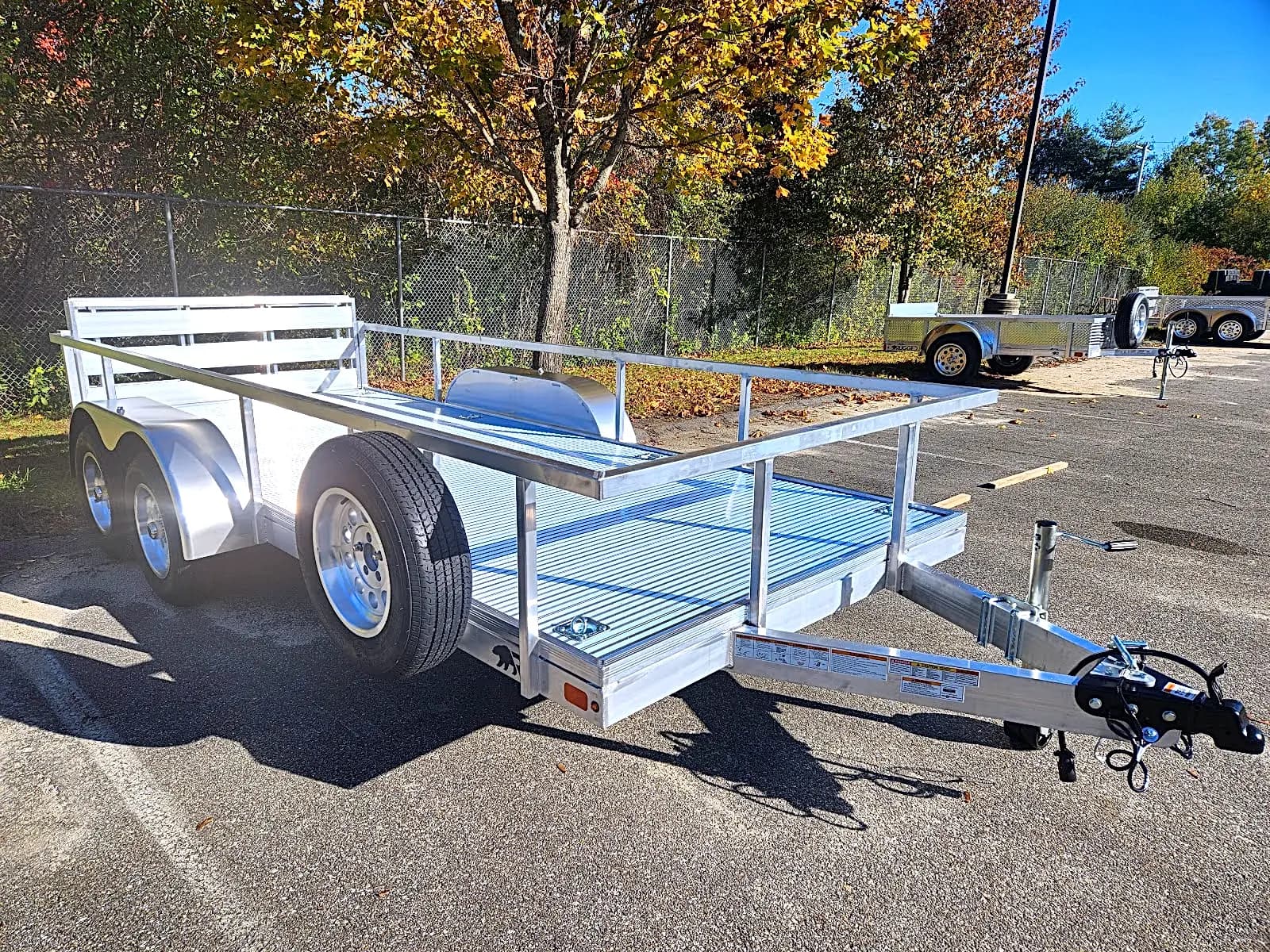 Real Rugged build: 6.5' x 16' Tandem — Perimeter rail, Bi-fold ramp