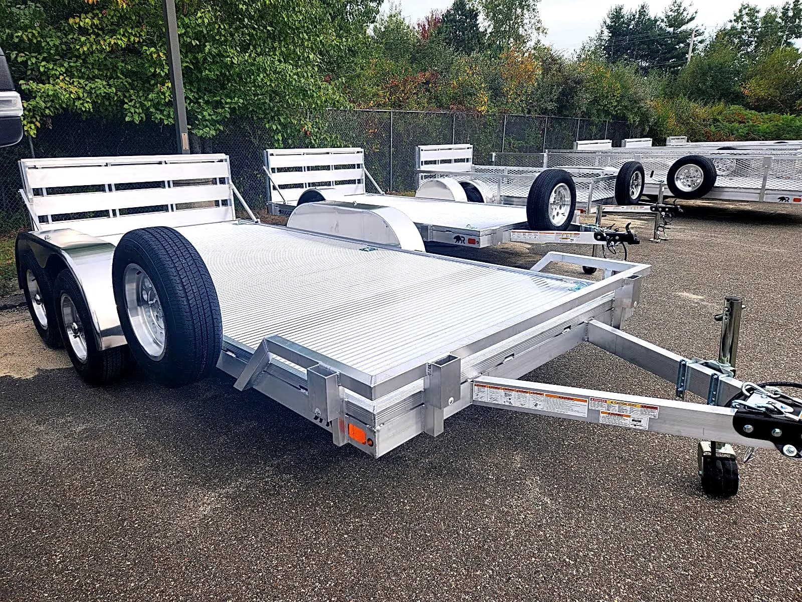 Real Rugged build: 6.5' x 14' Tandem — Front rail only, Bi-fold ramp