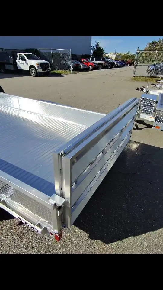Auto-latching bi-fold ramp — how it works walk-around video poster