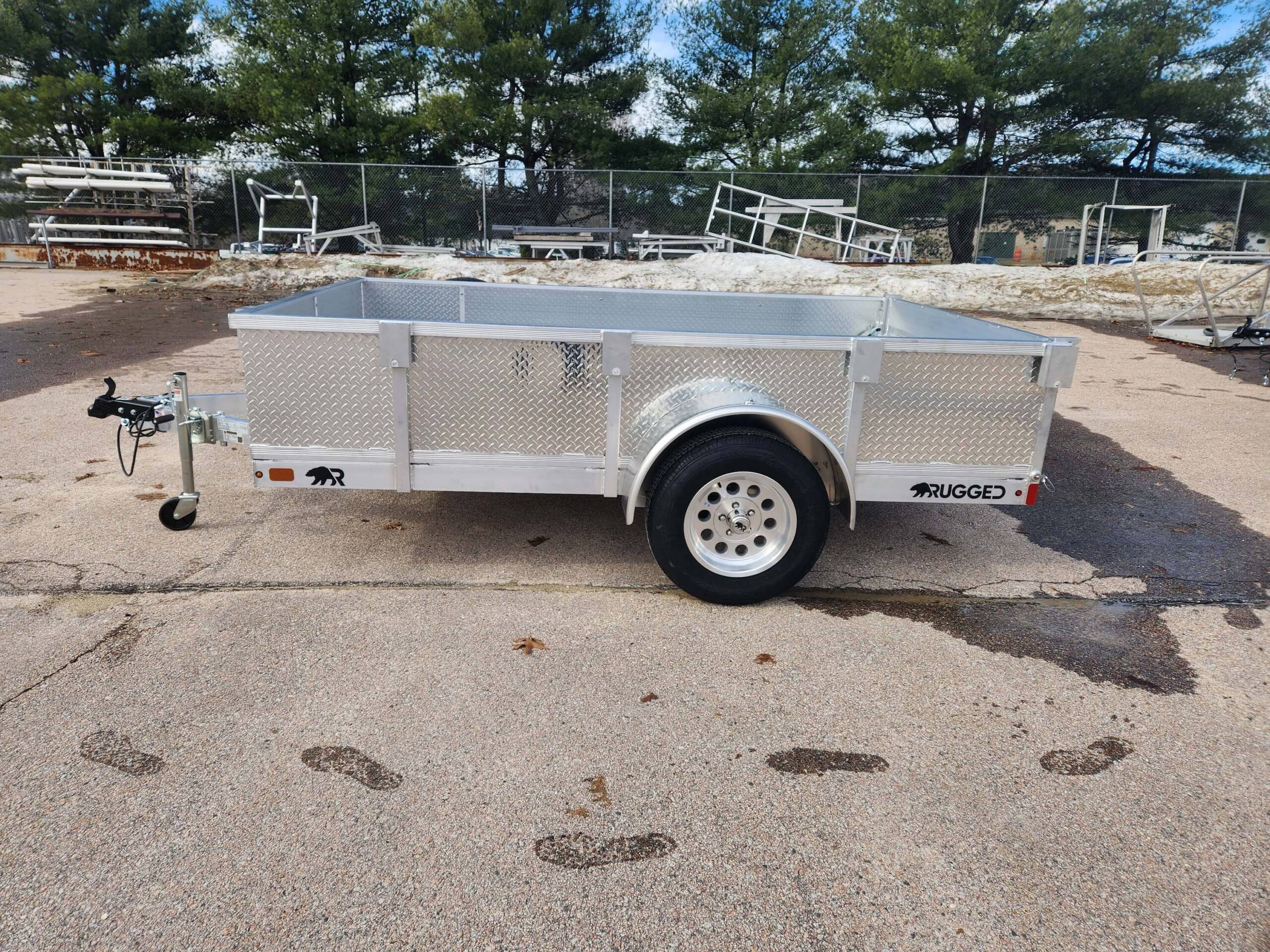 POPULAR BUILD 6' x 10' single axle aluminum trailer with 21 rail and tread plate