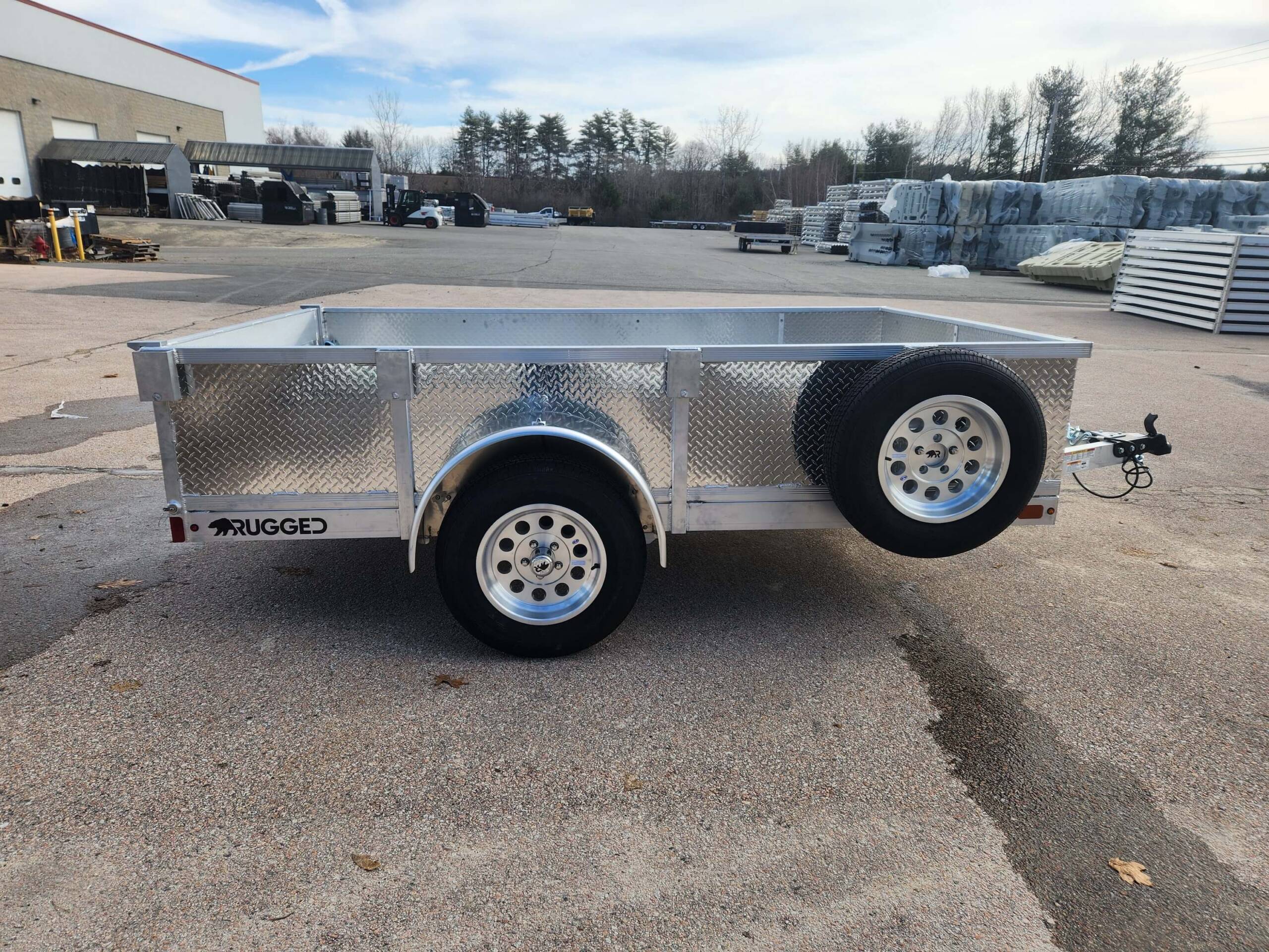 POPULAR BUILD 6' x 10' single axle aluminum trailer with 21 rail and tread plate