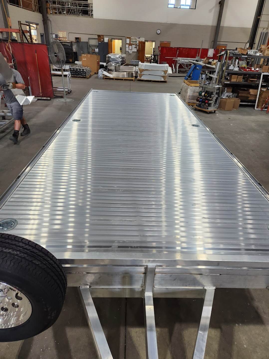 8' x 20' deckover trailer